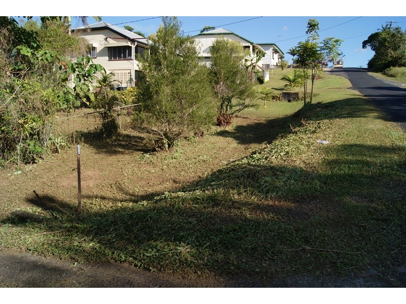 13 Bunda, East Innisfail QLD 4860