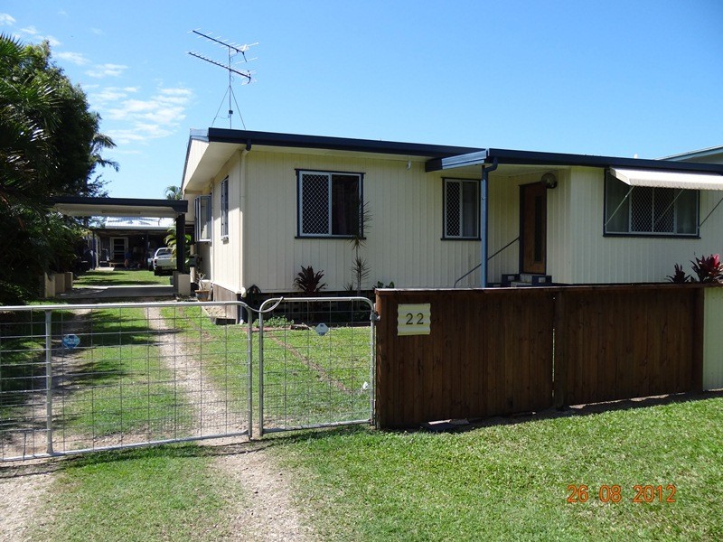 22 MAUDE ST, Flying Fish Point QLD 4860