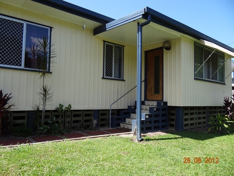 22 MAUDE ST, Flying Fish Point QLD 4860