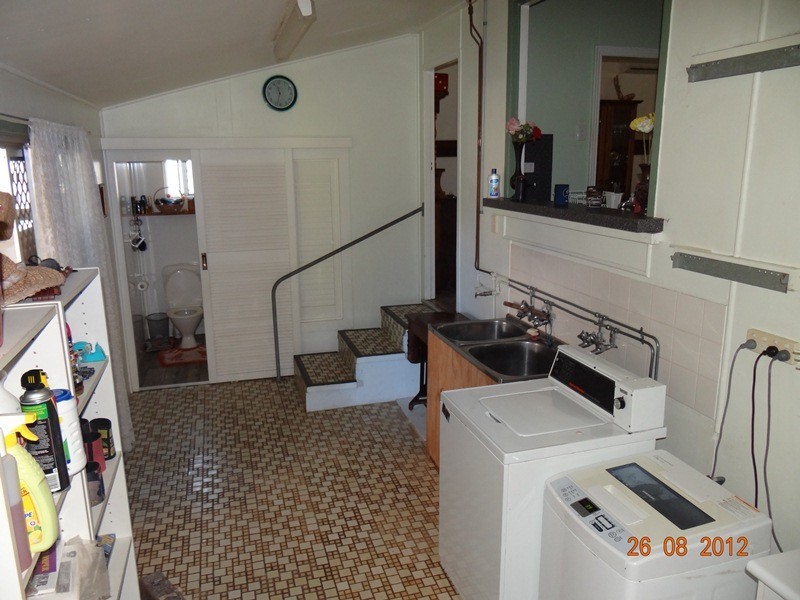 22 MAUDE ST, Flying Fish Point QLD 4860