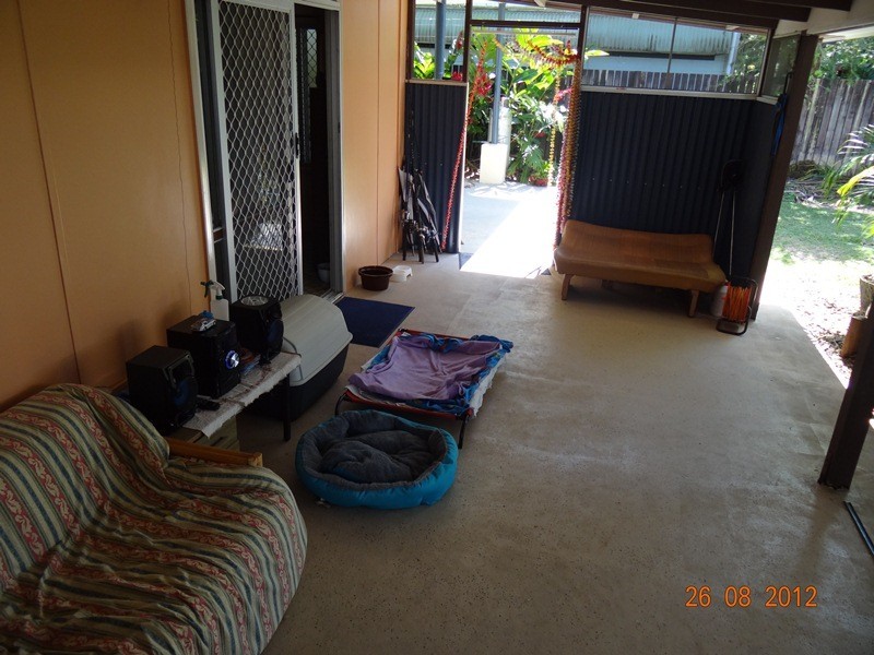 22 MAUDE ST, Flying Fish Point QLD 4860