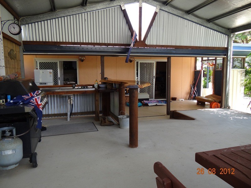 22 MAUDE ST, Flying Fish Point QLD 4860