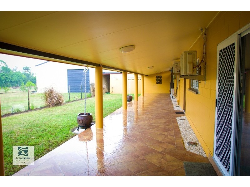 31 Martinuzzi Cls, Mourilyan QLD 4858