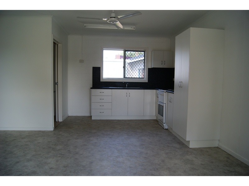 6 WILLS CLSE, New Harbourline QLD 4858