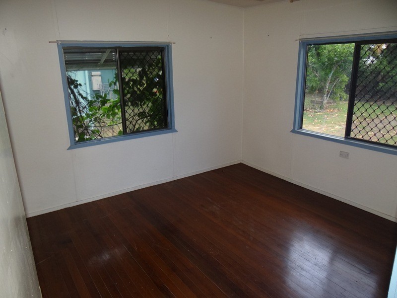 21 JUDY STREET, Flying Fish Point QLD 4860