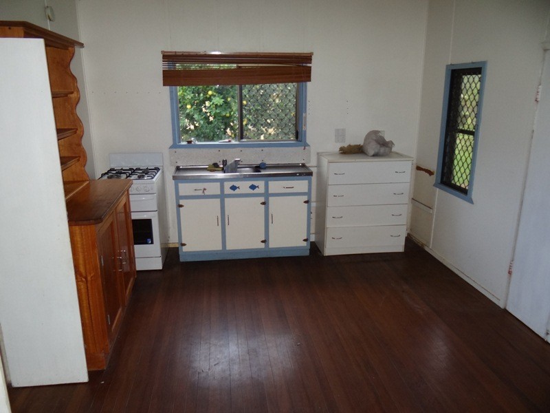 21 JUDY STREET, Flying Fish Point QLD 4860