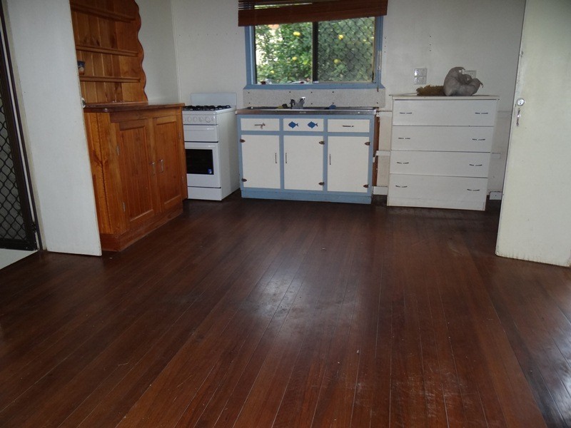 21 JUDY STREET, Flying Fish Point QLD 4860