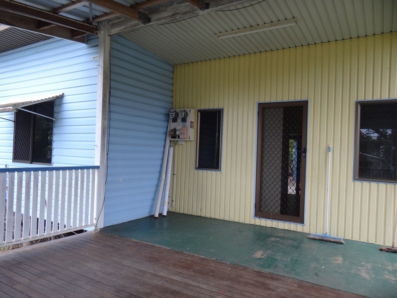 21 JUDY STREET, Flying Fish Point QLD 4860