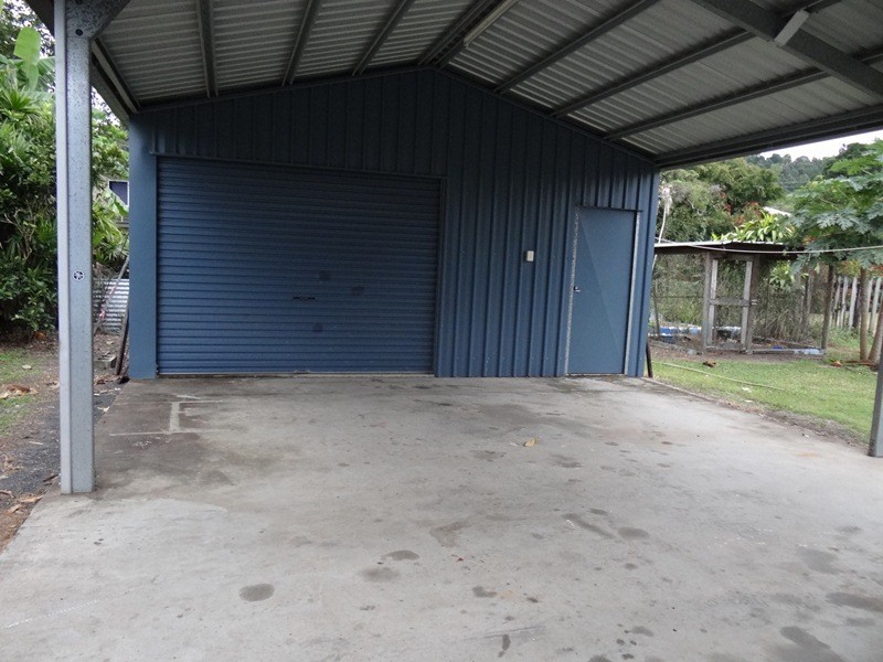 21 JUDY STREET, Flying Fish Point QLD 4860