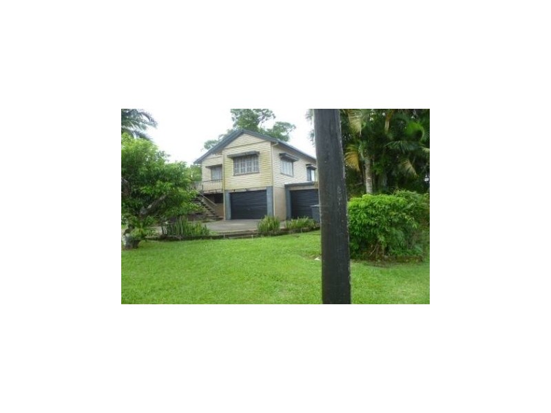 33 Hickey st, East Innisfail QLD 4860