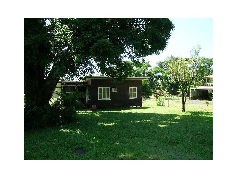 8 Maud Street, Flying Fish Point QLD 4860