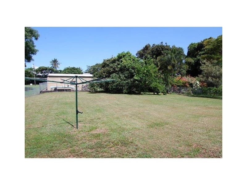 8 Maud Street, Flying Fish Point QLD 4860