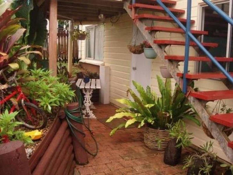 17 Middle Avenue, South Johnstone QLD 4859