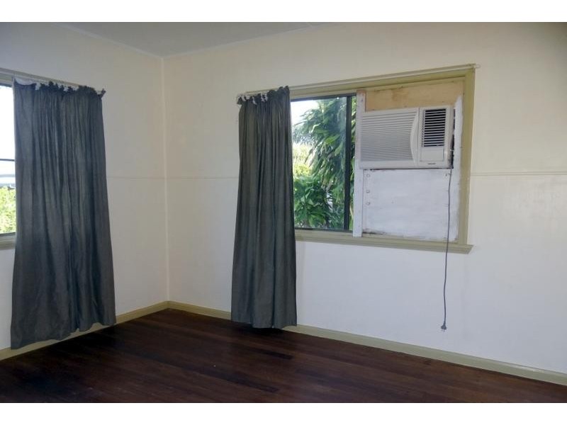 19 SHAY STREET, Wangan QLD 4871