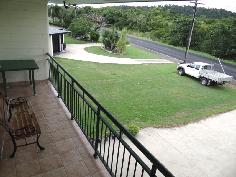 Coconuts QLD 4860