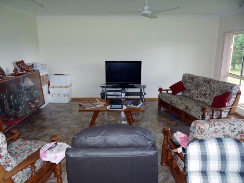 Coconuts QLD 4860