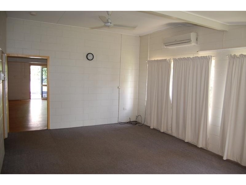 7 Elizabeth Street, Flying Fish Point QLD 4860