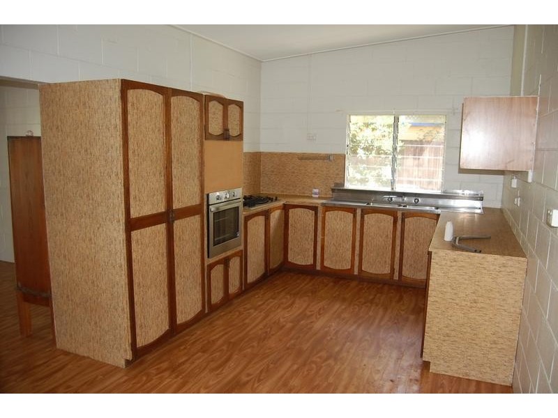 7 Elizabeth Street, Flying Fish Point QLD 4860