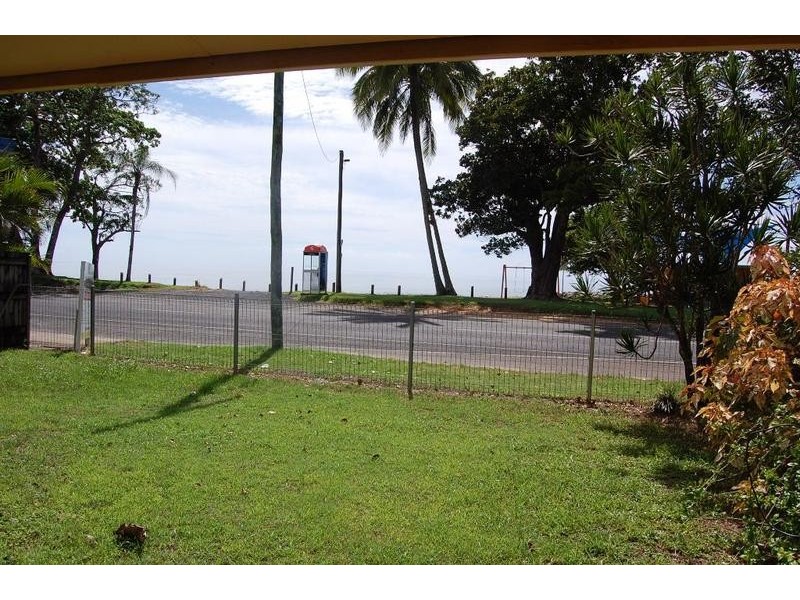 7 Elizabeth Street, Flying Fish Point QLD 4860