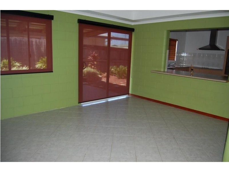 14 Broad Street, Etty Bay QLD 4858