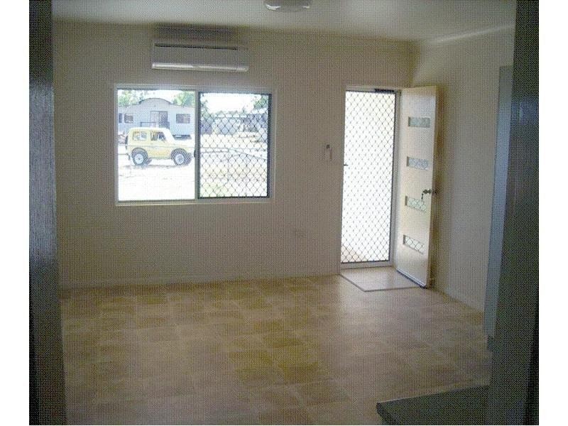 8 Lynch Close, Cairns QLD 4870