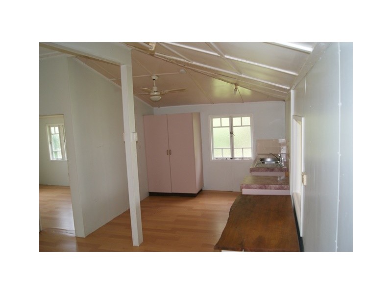 58 Esplanade, East Innisfail QLD 4860