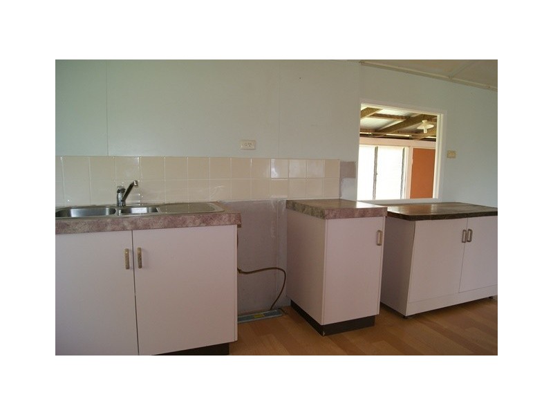 58 Esplanade, East Innisfail QLD 4860