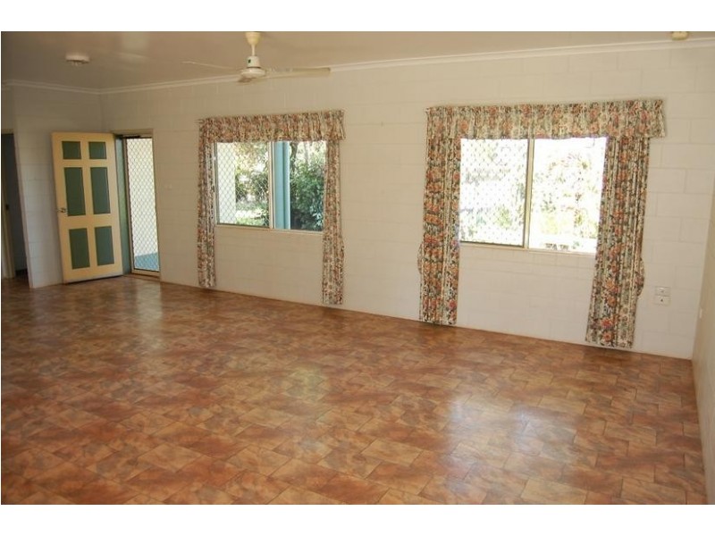 6 Foxwood Avenue, Wangan QLD 4871