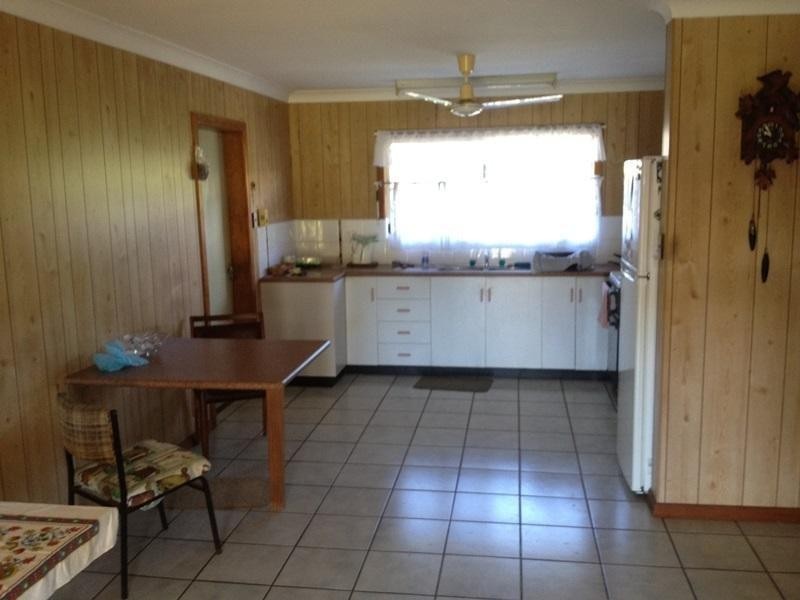 2 Belvedere Avenue, Belvedere QLD 4860
