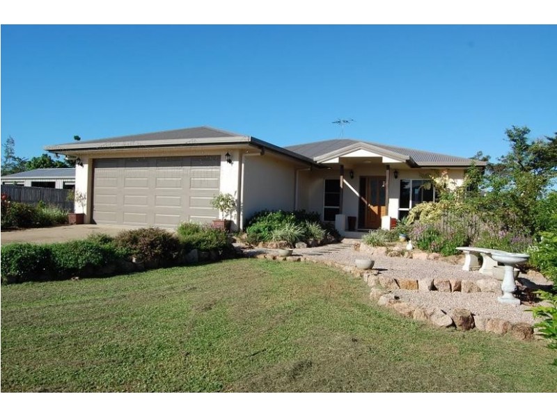 17 De Roma Close, Innisfail QLD 4860