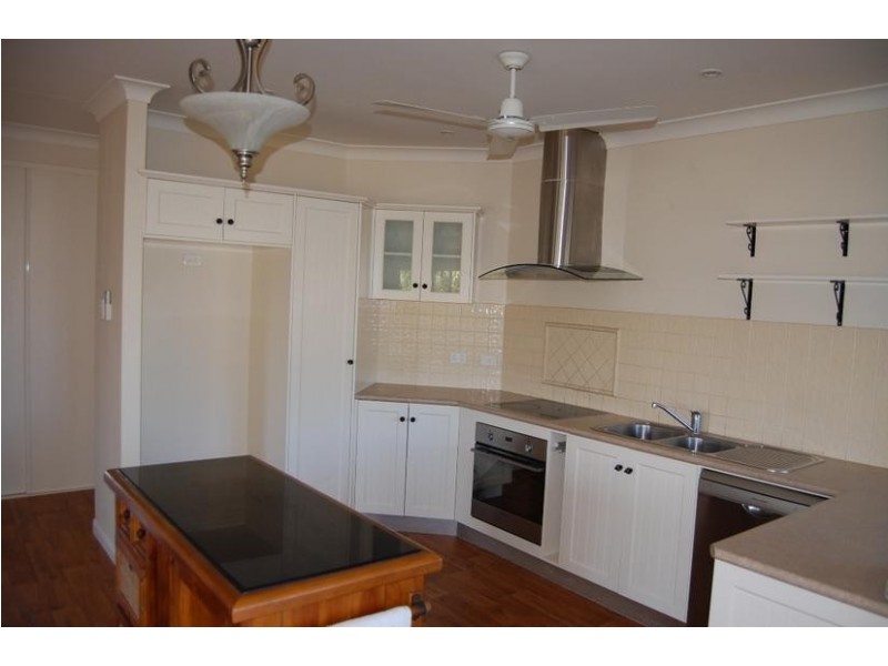17 De Roma Close, Innisfail QLD 4860
