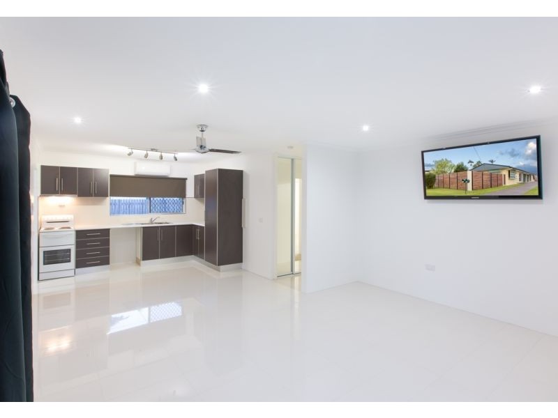 2/14 Terka Street, Innisfail Estate QLD 4860