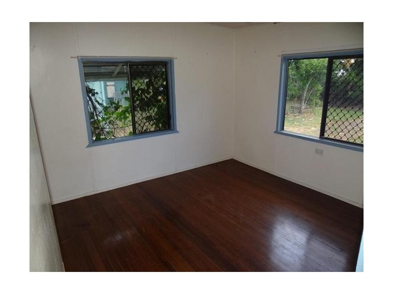 21 JUDY STREET FLYING FISH POINT, Flying Fish Point QLD 4860
