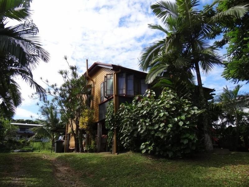 11 Coronation Road, East Innisfail QLD 4860