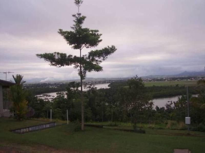 10 Johnston Road, Coquette Point QLD 4860