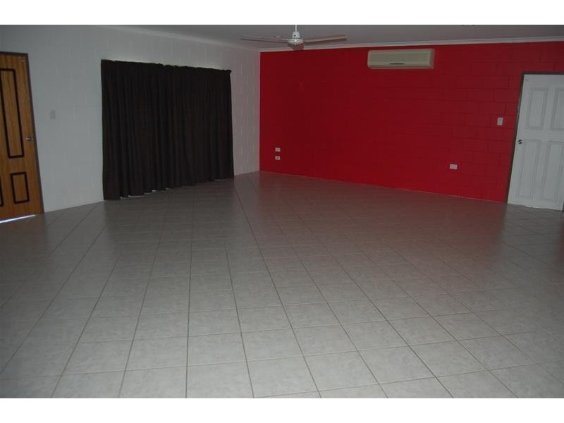 14 BROAD Street, Etty Bay QLD 4858