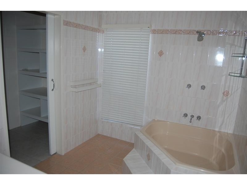 14 BROAD Street, Etty Bay QLD 4858