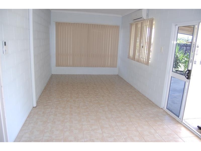 14 BROAD Street, Etty Bay QLD 4858