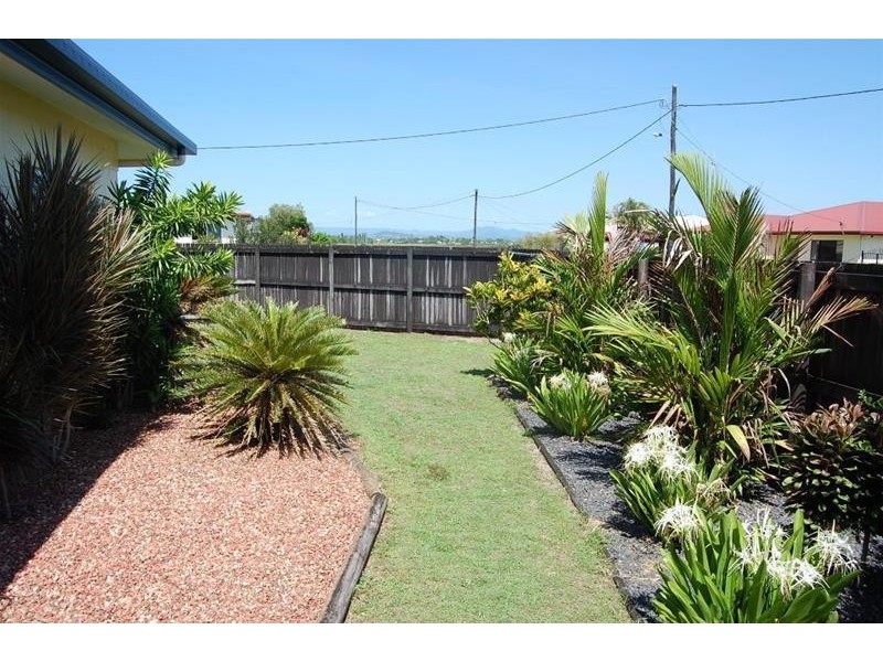 14 BROAD Street, Etty Bay QLD 4858