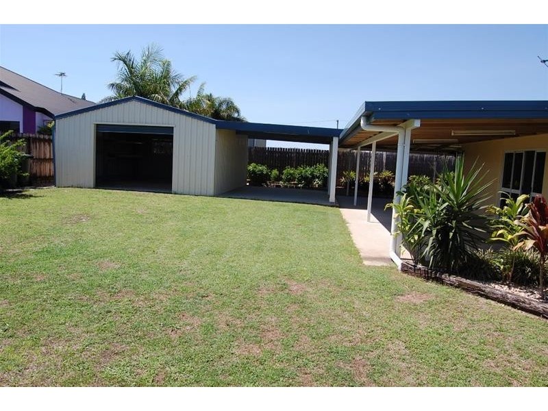 14 BROAD Street, Etty Bay QLD 4858