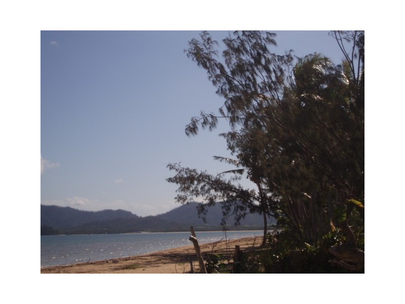 Kurrimine Beach QLD 4871