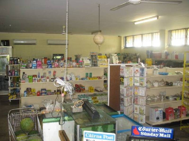 38 Bruce Hwy, Miriwinni QLD 4871