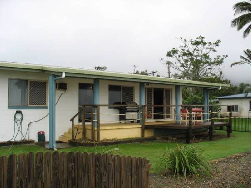 Elizabeth, Flying Fish Point QLD 4860