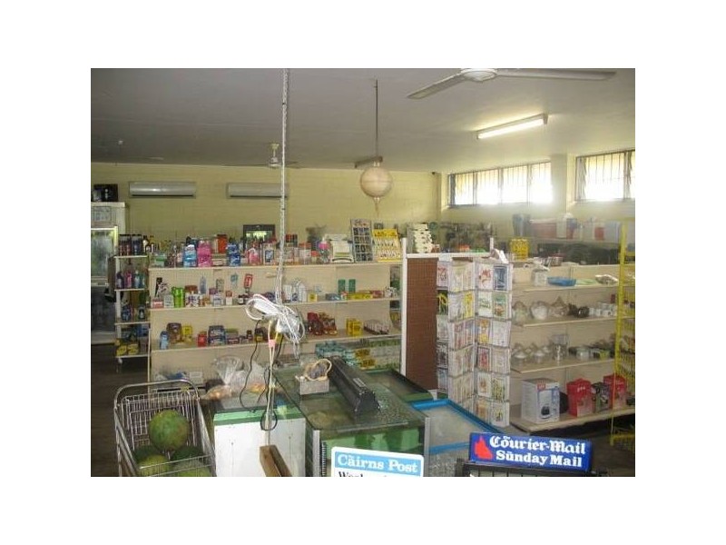 38 Bruce Hwy, Miriwinni QLD 4871