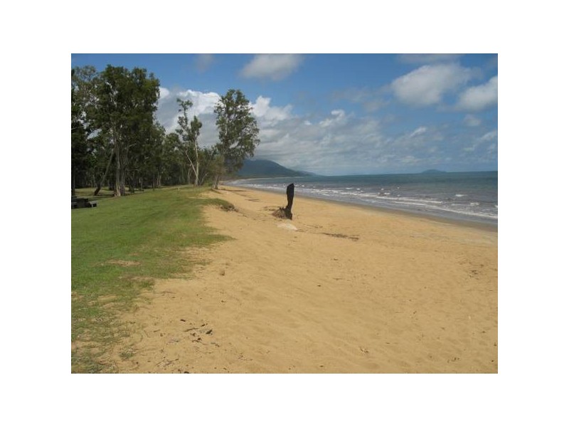 1 Christian, Innisfail QLD 4860