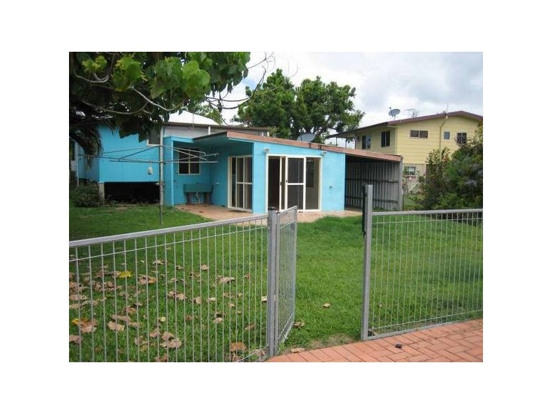 28 The Esplanade, Coconuts QLD 4860