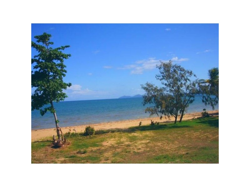 Kurrimine Beach QLD 4871