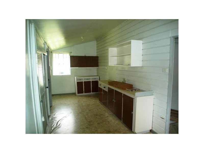 8 Parry Street, Babinda QLD 4861