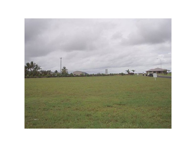 2 Jabiru Road, Etty Bay QLD 4858