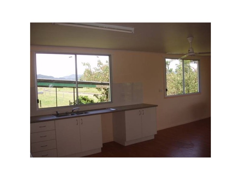 109 Mena Creek Road, Mena Creek QLD 4871